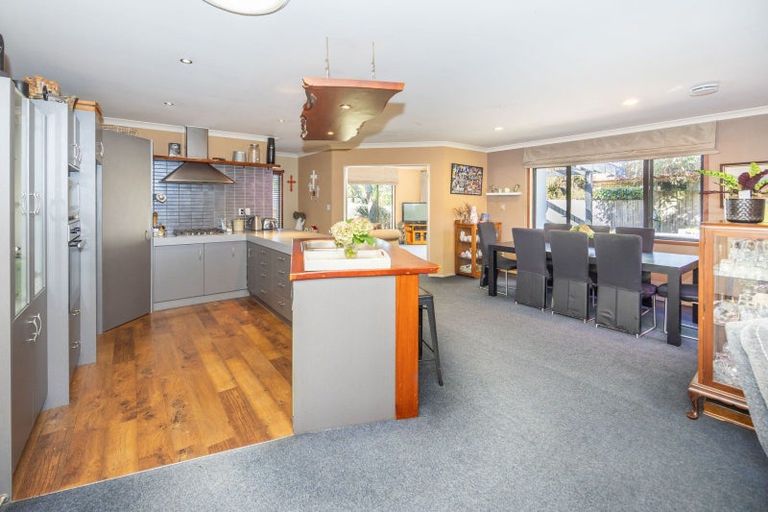 Photo of property in 37 Bramley Drive, Rototuna, Hamilton, 3210