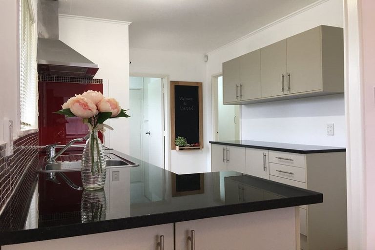 Photo of property in 22 Lynden Avenue, Hillcrest, Auckland, 0627