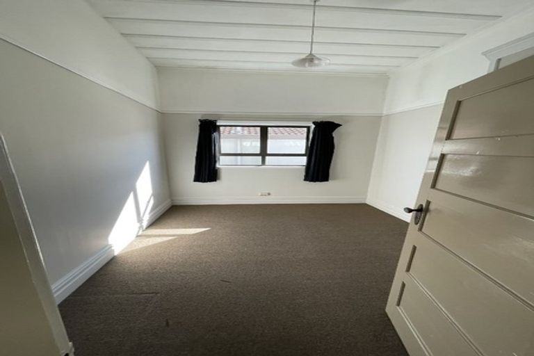 Photo of property in 3a Haverstock Road, Sandringham, Auckland, 1025