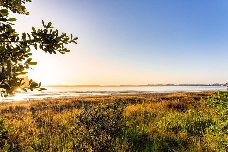 Photo of property in 3 Fendalton Place, Hatfields Beach, Orewa, 0931