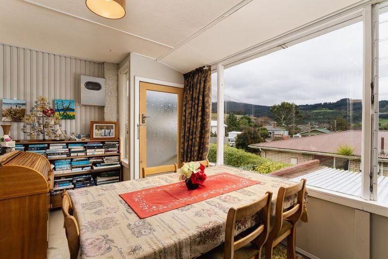 Photo of property in 5 Springdon Avenue, Sawyers Bay, Port Chalmers, 9023