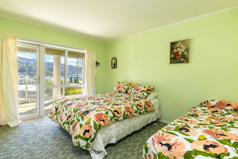 Photo of property in 29 Seaview Crescent, Picton, 7220