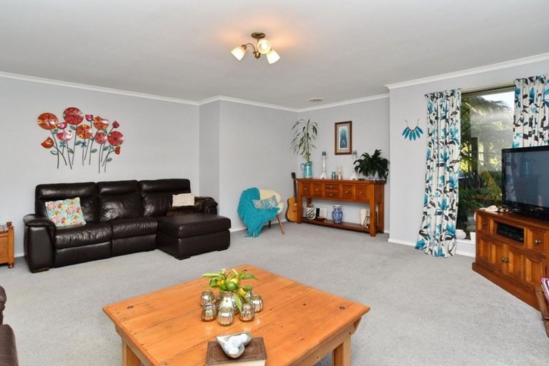 Photo of property in 1 Lacy Gate Place, Woodend, 7610