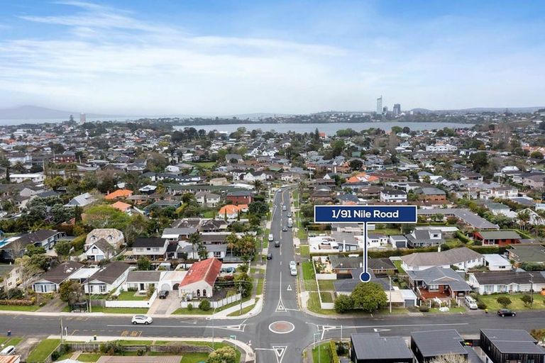 Photo of property in 1/91 Nile Road, Milford, Auckland, 0620