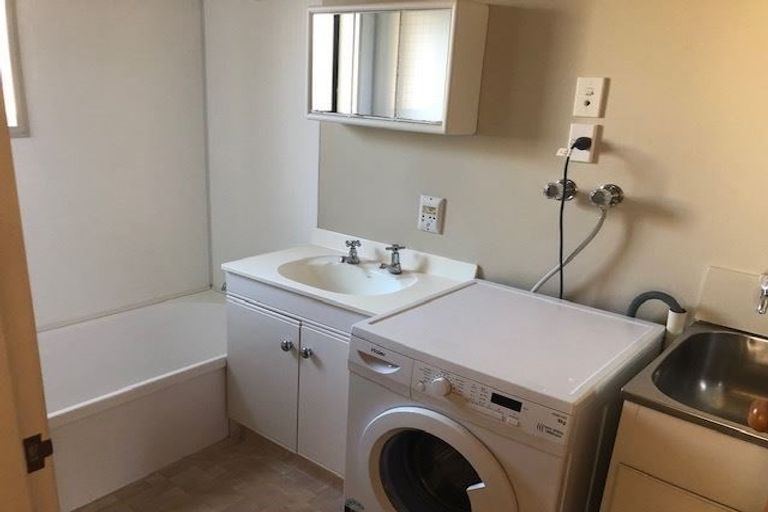 Photo of property in 4/88 Barbour Street, Waltham, Christchurch, 8011