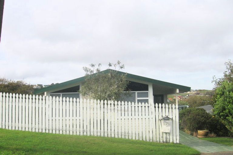 Photo of property in 174 Dowse Drive, Maungaraki, Lower Hutt, 5010