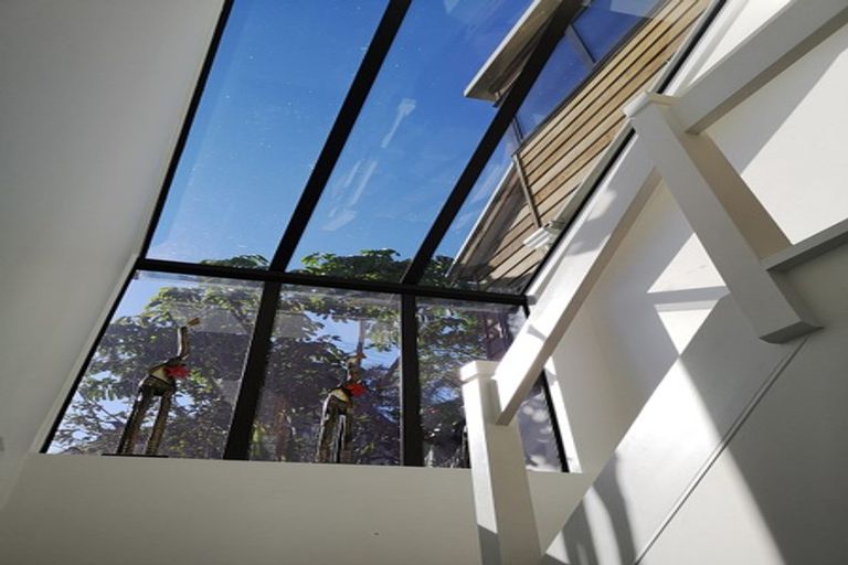 Photo of property in 62 Newhaven Terrace, Mairangi Bay, Auckland, 0630