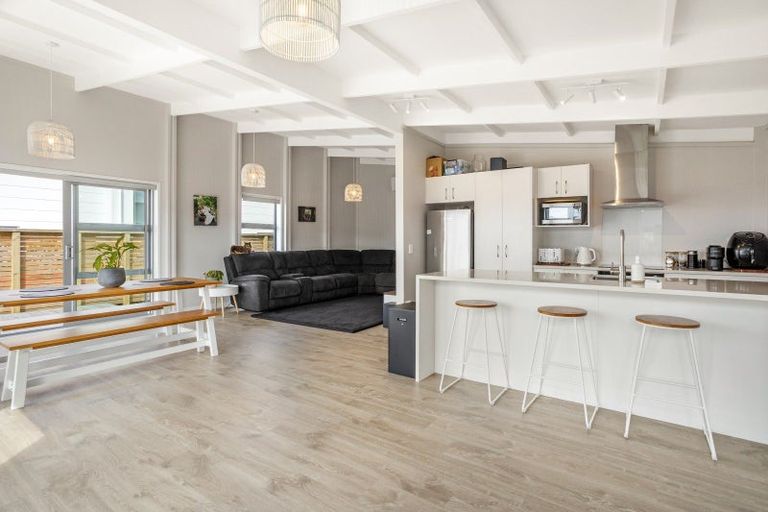 Photo of property in 8 Ngaroma Crescent, Whitianga, 3510