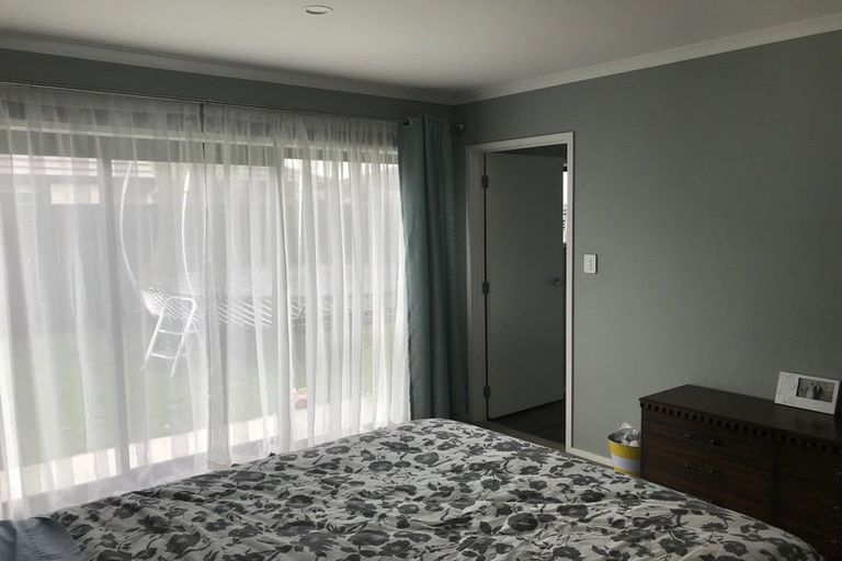 Photo of property in 5 Cook Drive, Tuakau, 2121