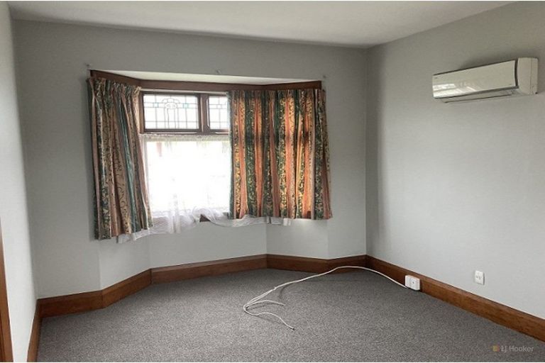 Photo of property in 6-6a Timaru Road, Waimate, 7924