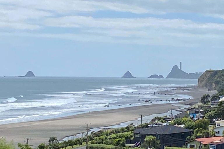 Photo of property in 7 Linda Street, Oakura, 4314