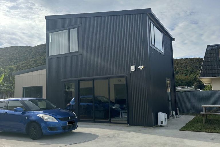 Photo of property in 392a Cambridge Terrace, Naenae, Lower Hutt, 5011