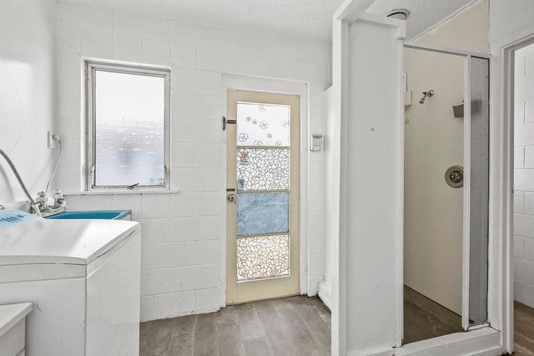 Photo of property in 1/124 Ngamotu Road, Spotswood, New Plymouth, 4310