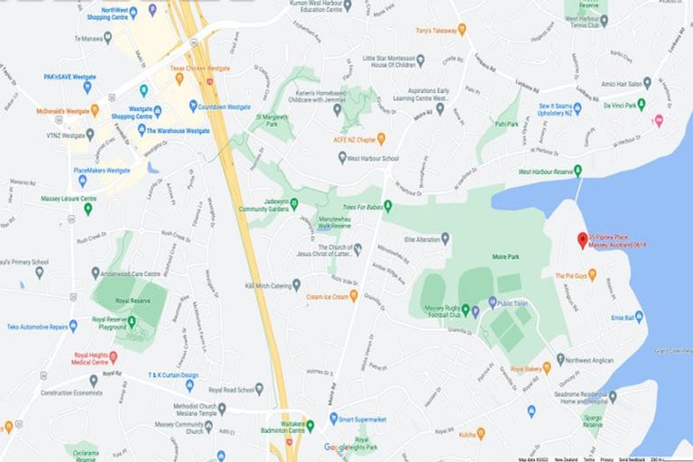 Photo of property in 35 Pipitea Place, Massey, Auckland, 0614