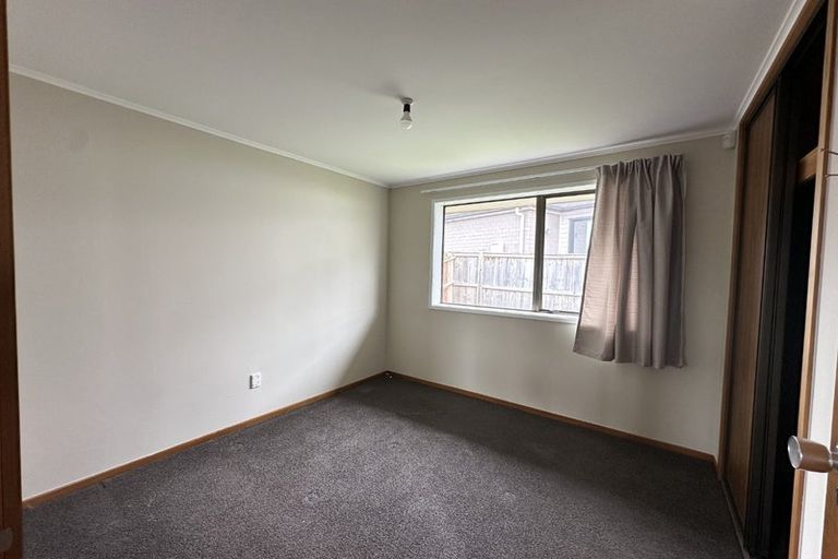 Photo of property in 42 Lewisham Street, Highland Park, Auckland, 2010