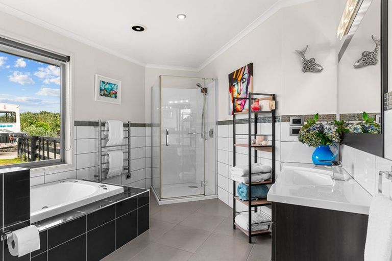 Photo of property in 231 Brooks Road, Waipu, 0582