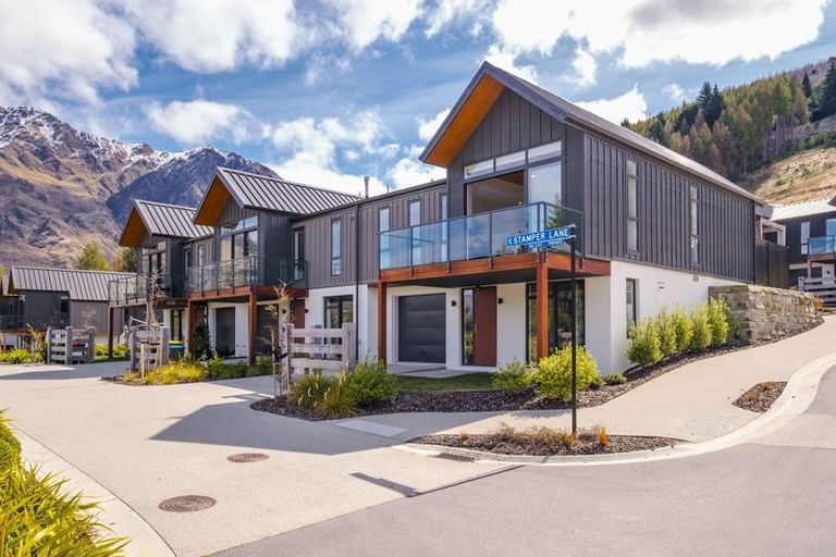 Photo of property in 2 Stamper Lane, Arthurs Point, Queenstown, 9371
