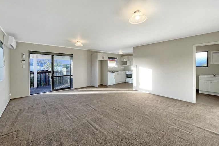 Photo of property in 8 Kopu Place, Clendon Park, Auckland, 2103