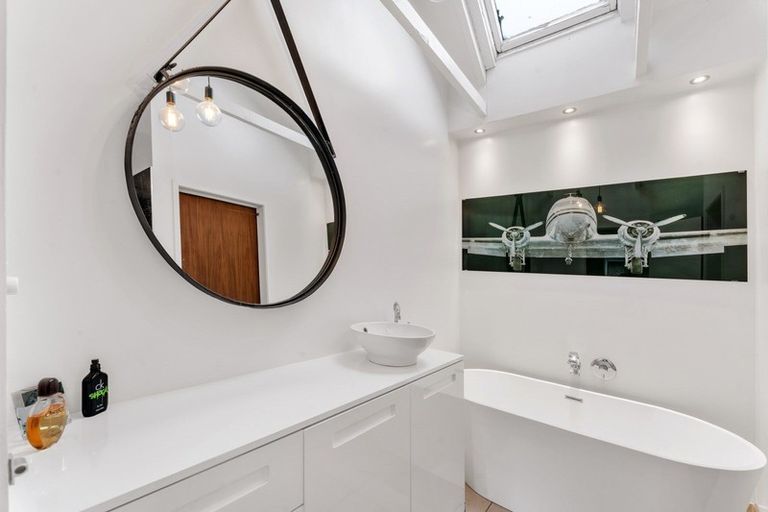 Photo of property in 287 Bucklands Beach Road, Bucklands Beach, Auckland, 2012