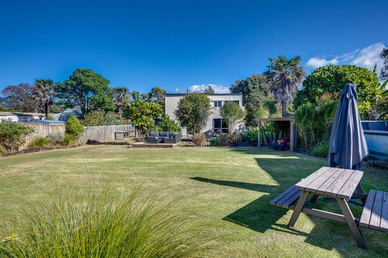 Photo of property in 319 Clifton Road, Te Awanga, 4102