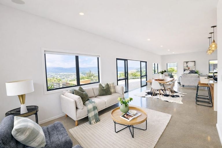 Photo of property in 47 Percy Kinsman Crescent, Riverstone Terraces, Upper Hutt, 5018