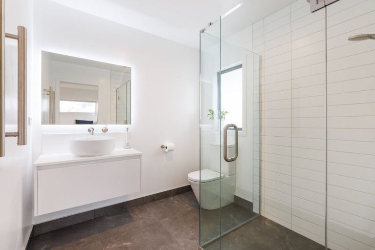 Photo of property in 7b Terrace Street, Marton, 4710