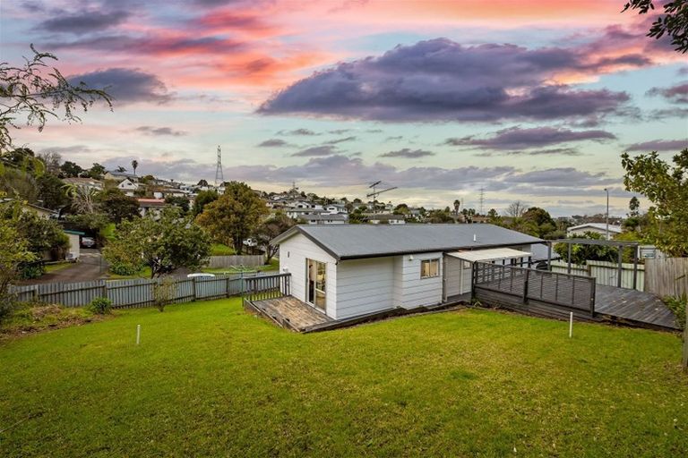 Photo of property in 24 Garton Drive, Massey, Auckland, 0614