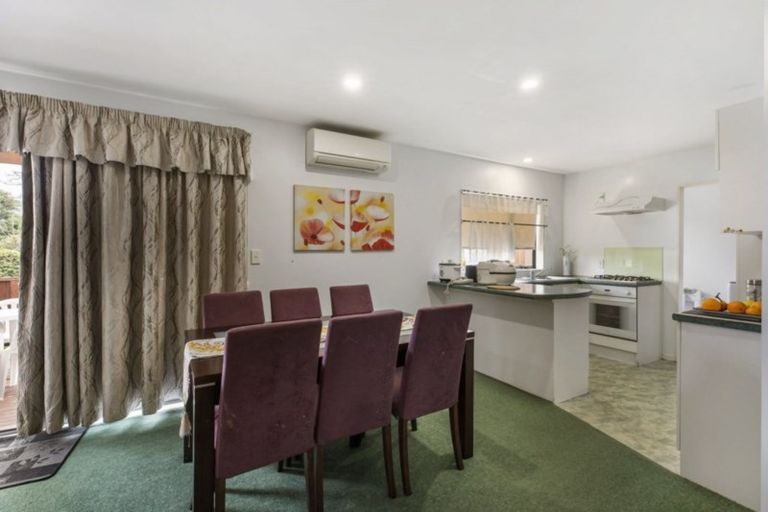 Photo of property in 20/1 Melview Place, New Lynn, Auckland, 0600