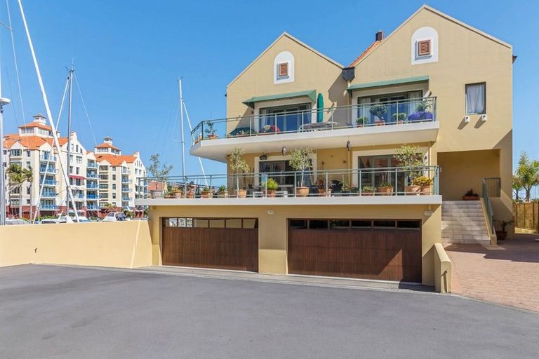 Photo of property in 117 Waterside Crescent, Gulf Harbour, Whangaparaoa, 0930
