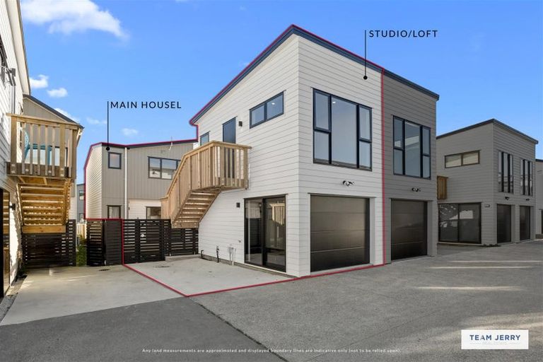 Photo of property in 30 Whare Kauri Road, Papakura, 2110