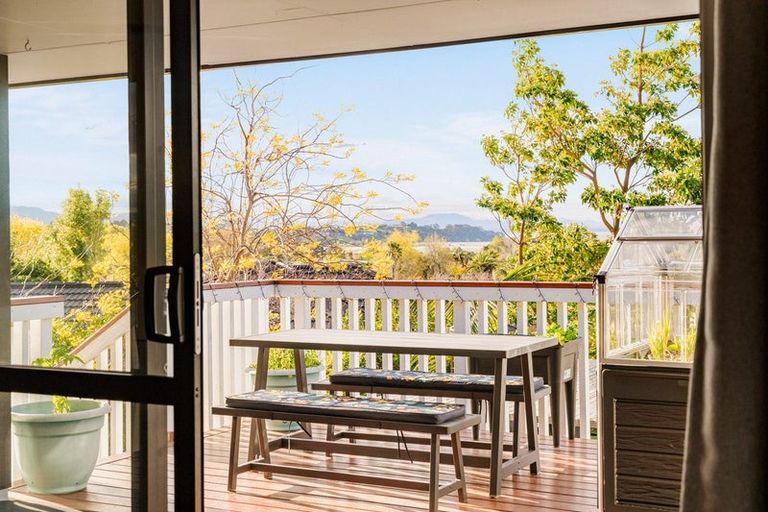 Photo of property in 6 Richardson Road, Omokoroa, 3114