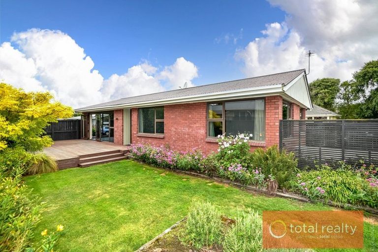 Photo of property in 23 Wolsey Place, Hillmorton, Christchurch, 8025