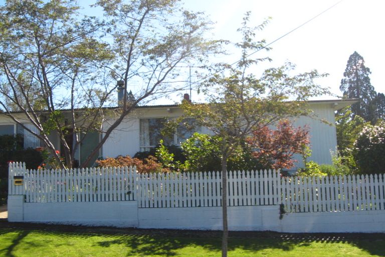 Photo of property in 2 Broomlea Street, Wakari, Dunedin, 9010