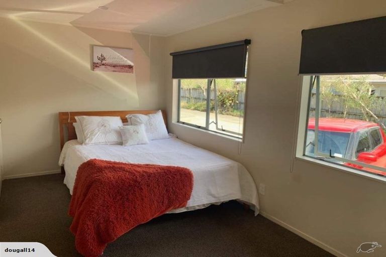 Photo of property in 11b Springs Road, Parakai, 0830