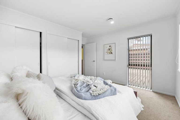 Photo of property in 2/126 Carruth Road, Papatoetoe, Auckland, 2025