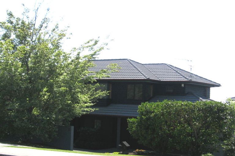Photo of property in 1/2 Falmouth Street, Murrays Bay, Auckland, 0630