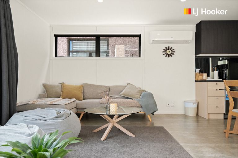 Photo of property in 108 Oxford Street, South Dunedin, Dunedin, 9012