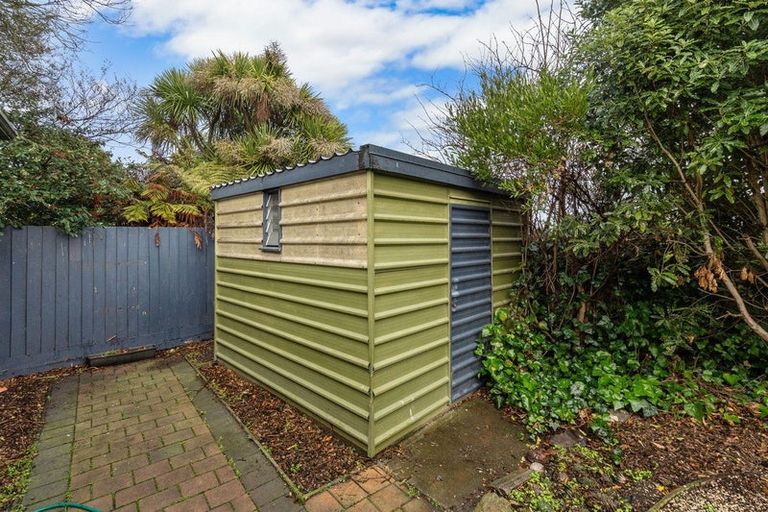 Photo of property in 2/9 Braemar Place, Avonside, Christchurch, 8061