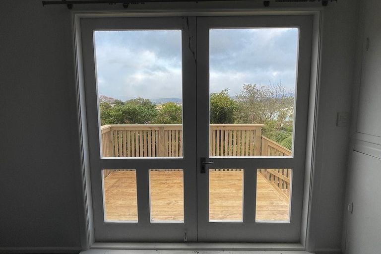 Photo of property in 11 Moffitt Street, Vogeltown, Wellington, 6021