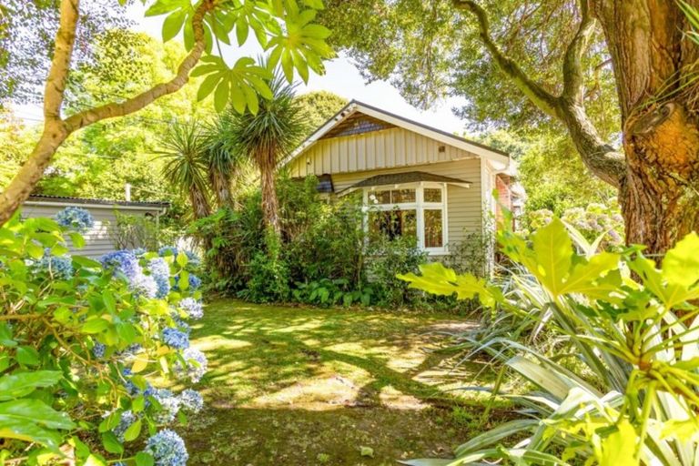 Photo of property in 25 Fisher Avenue, Beckenham, Christchurch, 8023