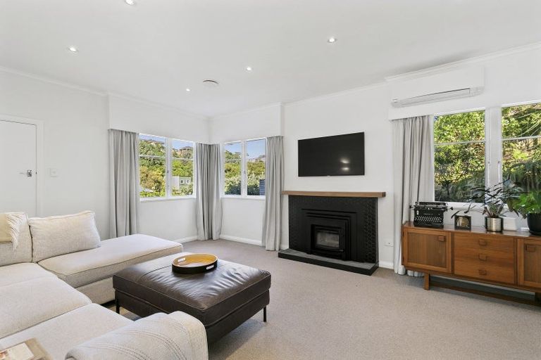 Photo of property in 51 Jackson Street, Island Bay, Wellington, 6023