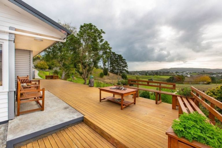 Photo of property in 16 Cornwall Road, Raglan, 3295