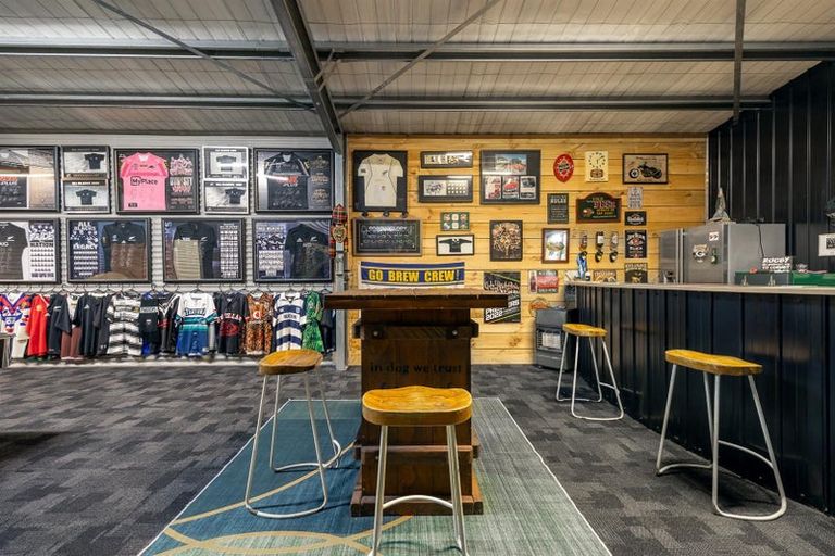 Photo of property in 583 State Highway 16, Kumeu, 0891