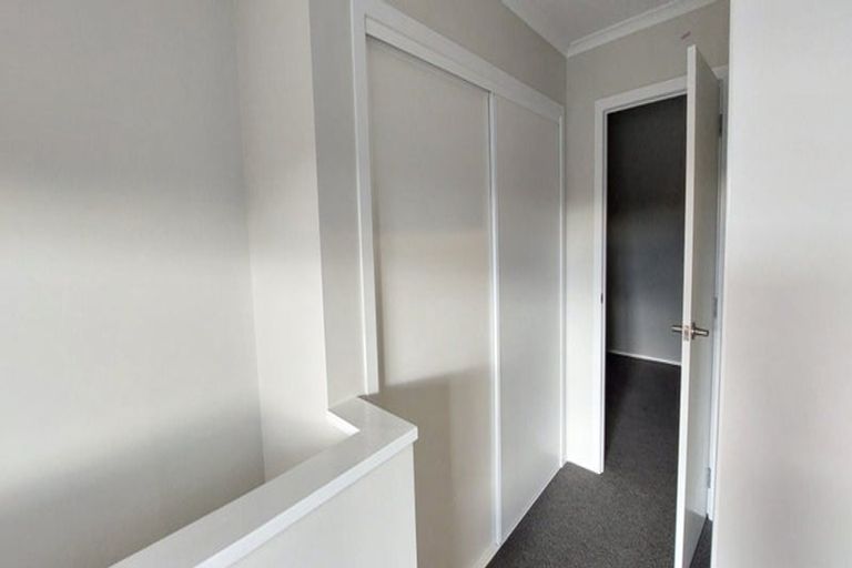 Photo of property in 2/125b Metcalfe Road, Ranui, Auckland, 0612