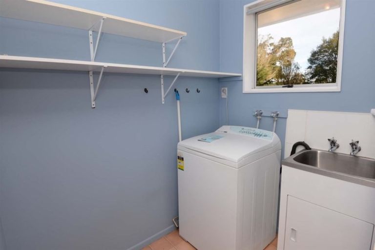 Photo of property in 23 Oakley Crescent, Hornby, Christchurch, 8042