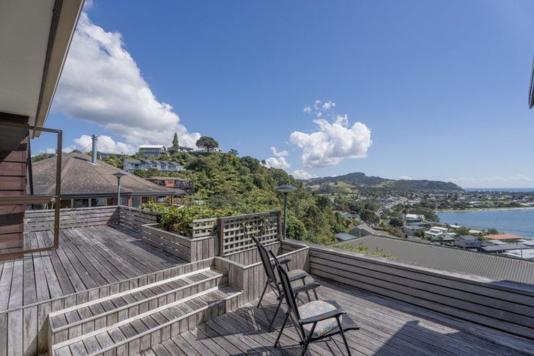 Photo of property in 14 Pine Grove, Tairua, 3508