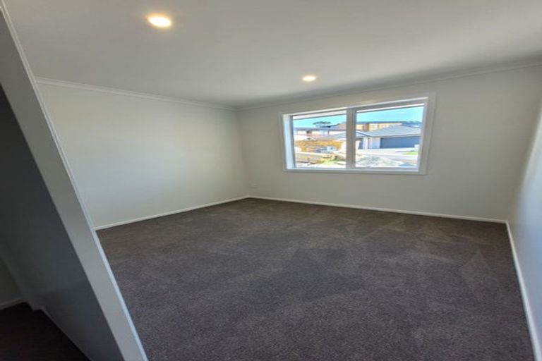 Photo of property in 16 Topsail Way, Whitby, Porirua, 5024