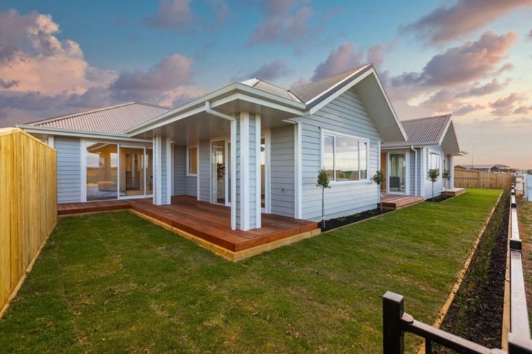 Photo of property in 8 Warlock Way, Papamoa, 3118