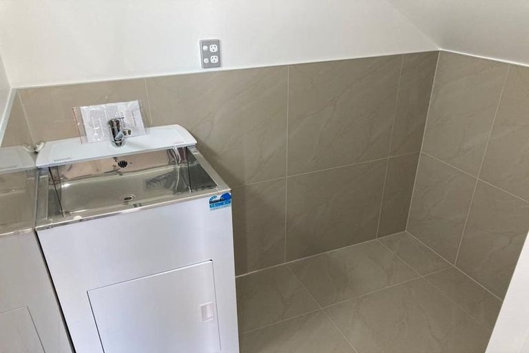 Photo of property in 13b Myers Road, Manurewa East, Auckland, 2102