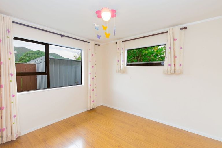 Photo of property in 71a Cambridge Terrace, Waterloo, Lower Hutt, 5011